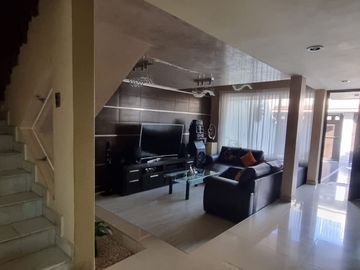 MODERNA CASA EN VENTA EN JARDINES DEL SUR, XOCHIMILCO