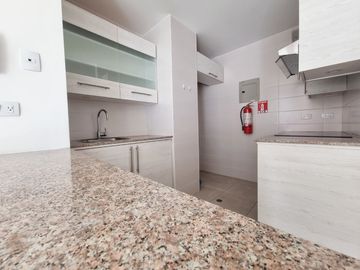 SUITE EN VENTA - SECTOR LA PRADERA - 9 OCTUBRE - PARQUE LA CAROLINA - CENTROS COMERCIALES