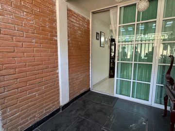 SE VENDE CASA REMODELADA  INFONAVIT IZTACALCO