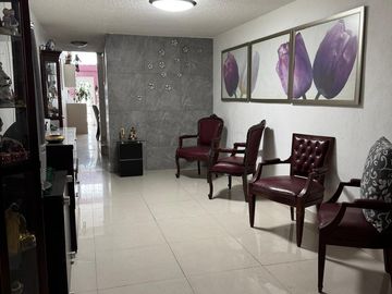 SE VENDE CASA REMODELADA  INFONAVIT IZTACALCO