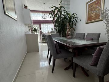 SE VENDE CASA REMODELADA  INFONAVIT IZTACALCO