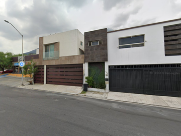 !!!!!!Se VeNDe CaSa En CuMbReS ElItE 8° SeCtOr !!!!EXCeLeNTe UBiCaCIóN!!!!!ReMATeS HiPoTeCaRiOs 