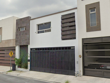 !!!!!!Se VeNDe CaSa En CuMbReS ElItE 8° SeCtOr !!!!EXCeLeNTe UBiCaCIóN!!!!!ReMATeS HiPoTeCaRiOs 