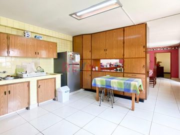 Gran Oportunidad Para Inversionistas, Venta De Casa En Surco!!!!!