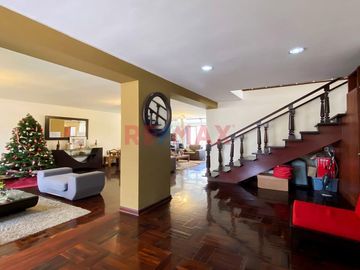 Gran Oportunidad Para Inversionistas, Venta De Casa En Surco!!!!!