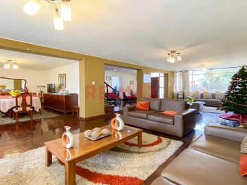 Gran Oportunidad Para Inversionistas, Venta De Casa En Surco!!!!!