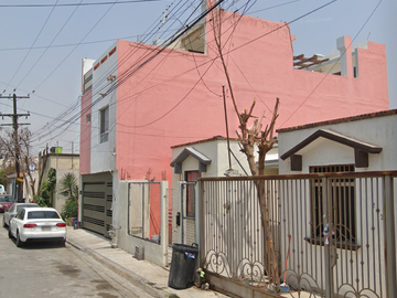 LC CASA EN VENTA EN SANTA CATARINA NUEVO LEON,RES.CUAHUTEMOC, PUERTO AYACUCHO /RECUPERACION HIPOTECARIA