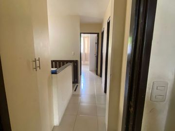 SE VENDE HERMOSA CASA DE 2 PLANTAS, URBANIZACION VILLA CLUB ETAPA LUNA