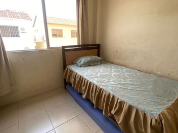 SE VENDE HERMOSA CASA DE 2 PLANTAS, URBANIZACION VILLA CLUB ETAPA LUNA