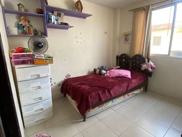 SE VENDE HERMOSA CASA DE 2 PLANTAS, URBANIZACION VILLA CLUB ETAPA LUNA