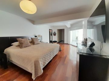 Vendo Hermoso Departamento 220 M2 Piso 1 en Surco