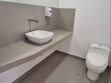 ALQUILO OFICINA 3er PISO ZONA FINANCIERA SAN ISIDRO