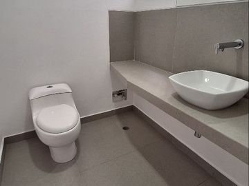 ALQUILO OFICINA 3er PISO ZONA FINANCIERA SAN ISIDRO
