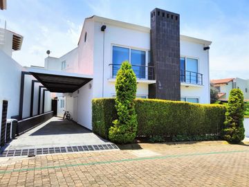Casa En Venta En Fraccionamiento Y Club De Golf Los Encinos