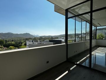 Casa en VENTA Sierra Alta 9o Sector