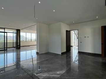 Casa en VENTA Sierra Alta 9o Sector