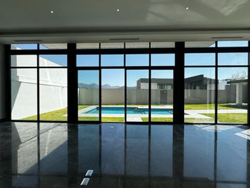 Casa en VENTA Sierra Alta 9o Sector