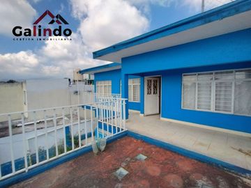 VENTA DE CASA GRANDE 5 RECAMARAS Y CON DEPARATAMENTO DE 1 RECAMARA, AMPLIO JARDIN