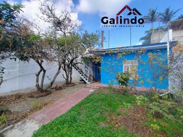 VENTA DE CASA GRANDE 5 RECAMARAS Y CON DEPARATAMENTO DE 1 RECAMARA, AMPLIO JARDIN