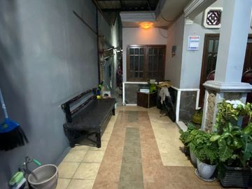 Rumah Siap Huni Lokasi Strategis di Ketintang Surabaya Selatan