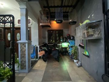 Rumah Siap Huni Lokasi Strategis di Ketintang Surabaya Selatan