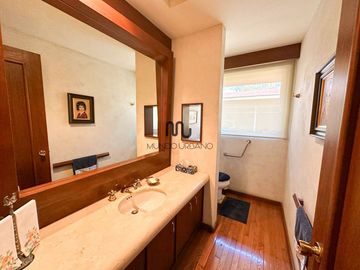 Casa en venta o renta en Lomas Hipódromo