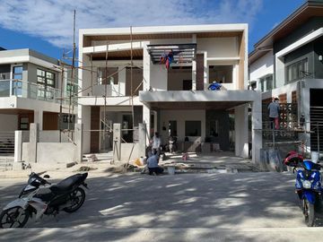 Brand New 4 Bedroom House and Lot in Pueblo Del Sol Tagaytay For Sale