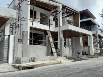Brand New 4 Bedroom House and Lot in Pueblo Del Sol Tagaytay For Sale
