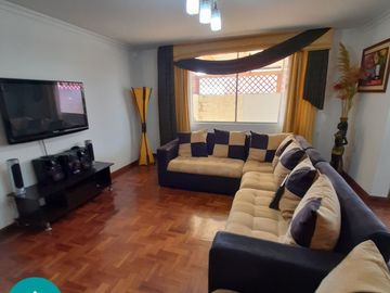 VENDO CASA SECTOR EINSTEIN