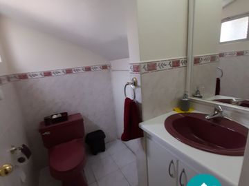 VENDO CASA SECTOR EINSTEIN