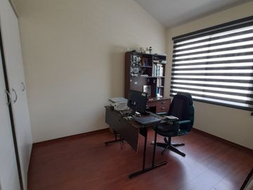 VENDO CASA SECTOR EINSTEIN