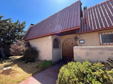Villa Alemana, a pasos Troncal Urbano, 3 dormitorios, estar, mansarda