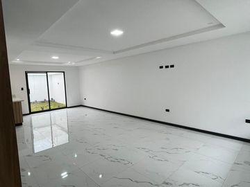 CASAS EN VENTA POR ESTRENAR EN RICAURTE