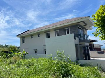 Overlooking 4 Bedroom House and Lot in Kishanta Subdivision Talisay City, Cebu
