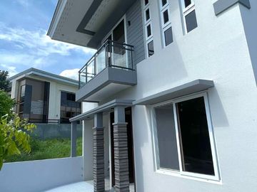 Overlooking 4 Bedroom House and Lot in Kishanta Subdivision Talisay City, Cebu