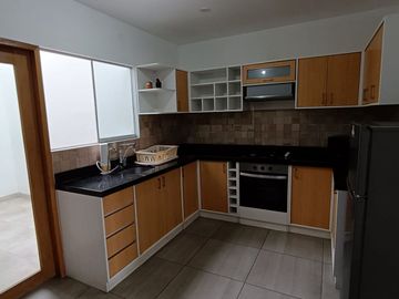 ¡Oportunidad Única! Dúplex de 148 m² en Los Pulpos-Lurin– ¡A Solo 2 Cuadras de la Playa!