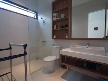 Rumah Baru Gress Full Furnished Lokasi Darmo Permai Surabaya