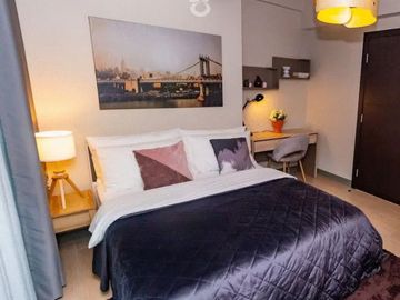 For Sale: One Bedroom Unit in Uptown Parksuites BGC, Taguig City