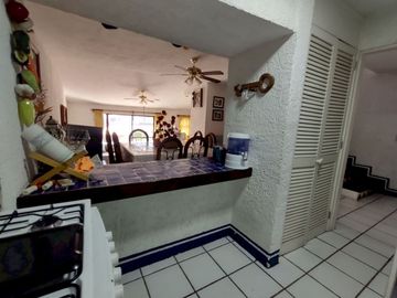 Bonita casa en condominio en Burgos Bugambilias,  En Temixco Morelos.