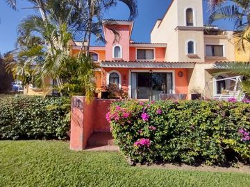 Bonita casa en condominio en Burgos Bugambilias,  En Temixco Morelos.