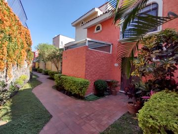 Bonita casa en condominio en Burgos Bugambilias,  En Temixco Morelos.