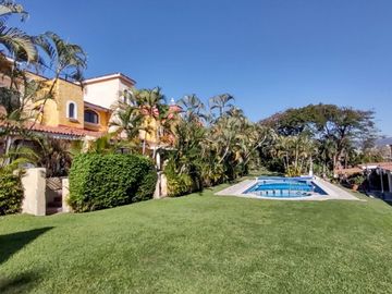 Bonita casa en condominio en Burgos Bugambilias,  En Temixco Morelos.