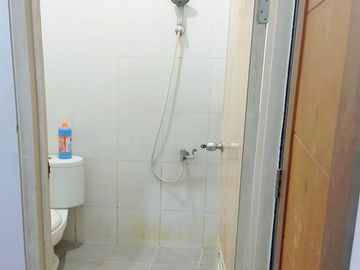 Kost di Grogol Dekat Universitas Trisakti, RS Sumber Waras, Roxy Square, Mall Taman Anggrek