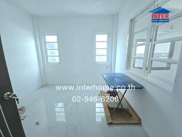 2-storey detached house, 50.7 sq.w., Lalin in the Park Village, near 5-way Watcharapol Intersection, Soi Watcharapol 3, Intersection 3, Watcharapol Ro