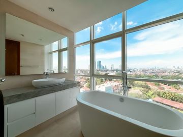 Apartment La Maison Barito 3+1BR Kebayoran Baru