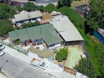 Amplia casa esquina, impecable 4D/3B