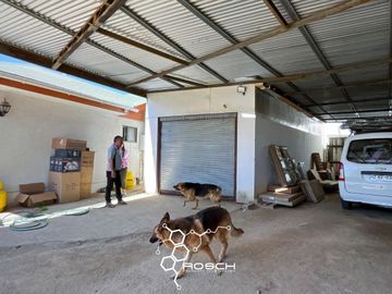 Amplia casa esquina, impecable 4D/3B