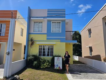 SINGLE ATTACHED HOUSE AND LOT WITH BALCONY IN IMUS CAVITE