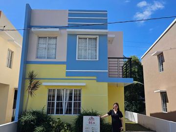 SINGLE ATTACHED HOUSE AND LOT WITH BALCONY IN IMUS CAVITE