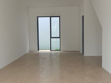 Ruko Baru 3 Lt Hive Spark South Lippo Cikarang Strategis Jalan Utama